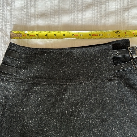 LN Marciano pleated black grey wool mini skirt sz 0 XS - Picture 2 of 6
